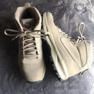 Nike Manoadome boots!!